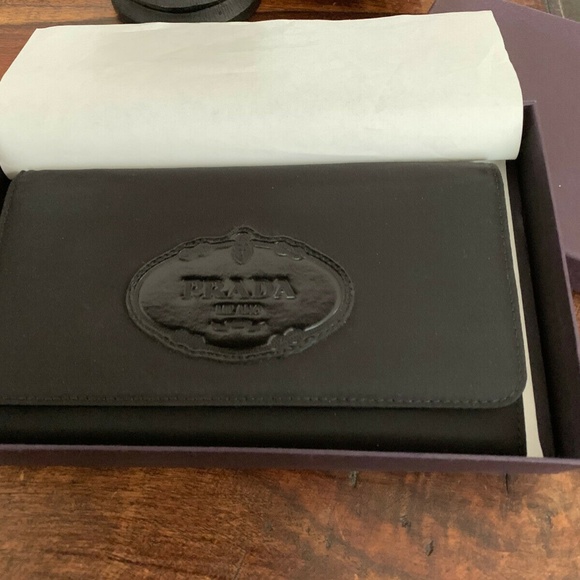 Authentic Prada Milano Logo Tessuto Wallet - Picture 6 of 12